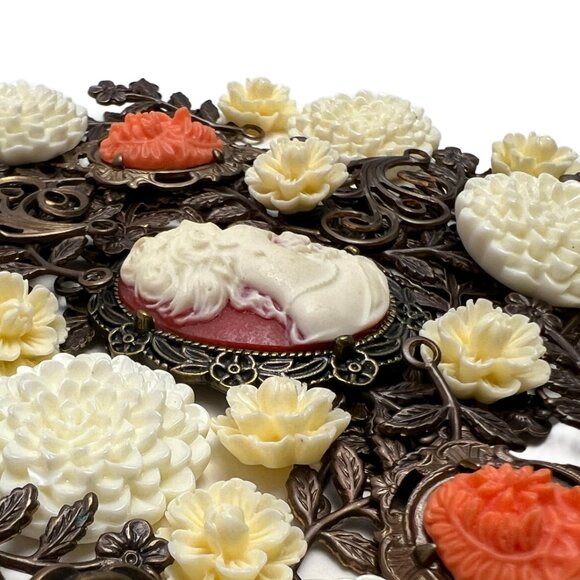 Finding Mix Vintaj Antique Brass Tone Jewelry Making Supplies Destash 75+ Pieces - Picture 3 of 9